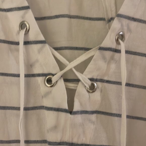 Women’s Rails top - Picture 2 of 5